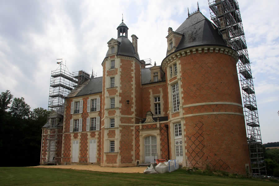 Chateau de Cogners facade