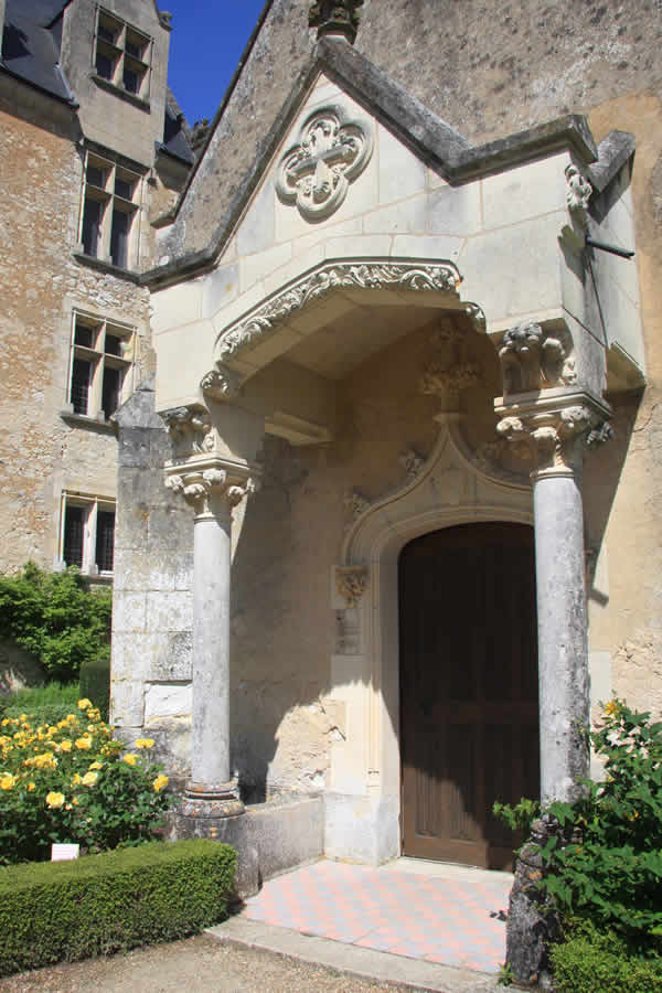 Chateau de Courtanvaux chapel entrance