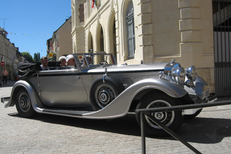 Rolls Royce at the St-Calais classic car rally
