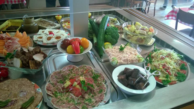 Le buffet á La Gare, Besse-sur-Braye