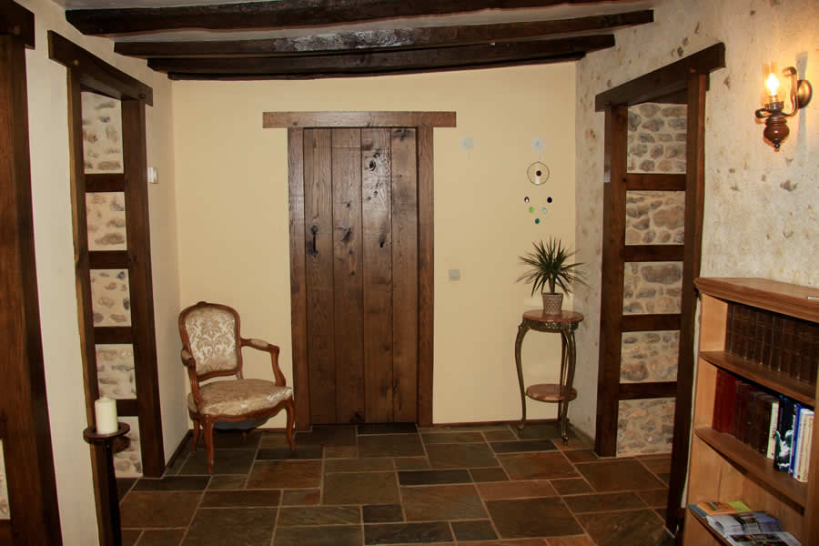 Entrance hall at Les Bouts de Ralle Chambre D'Hotes